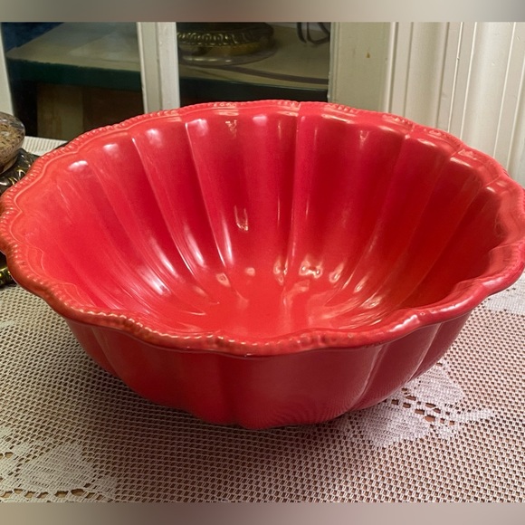 Vintage Cerutil Stoneware Large Scalloped Fluted
Serving Bowl Portugal 10.5* - Picture 12 of 16